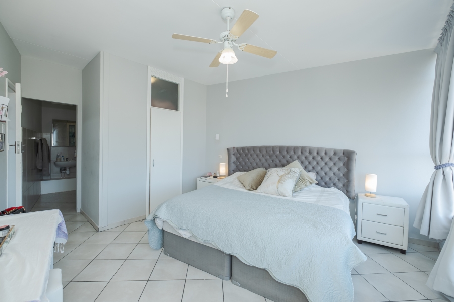 3 Bedroom Property for Sale in Vredehoek Western Cape